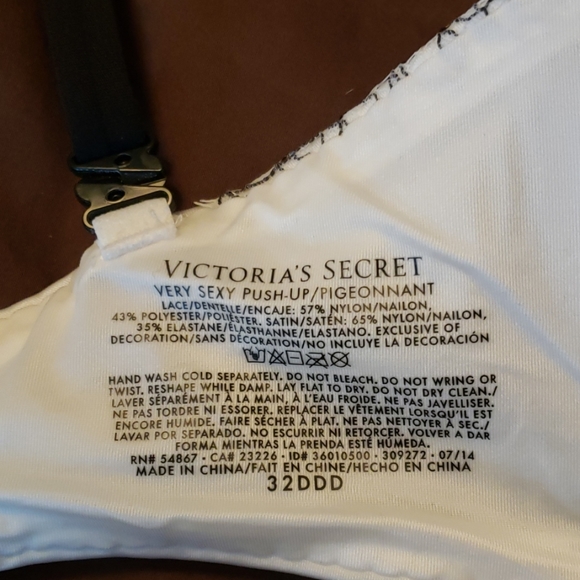 VS Very Sexy Push-up - Picture 3 of 3